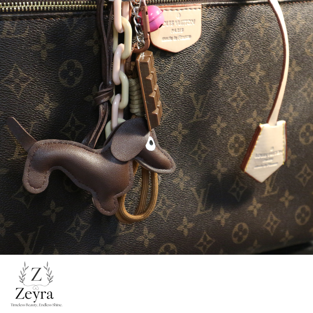 Zeyra Daxxie – Schlüsselanhänger im Dackel-Design mit verspielten Charms | Versand aus DE