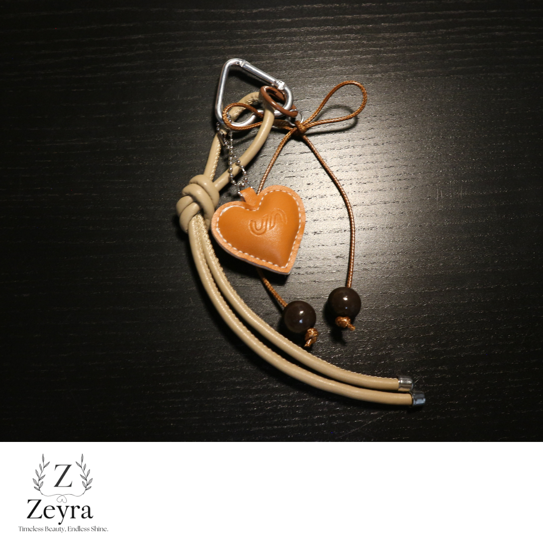 Zeyra Lovix – Schlüsselanhänger mit Herz-Design & Kordeldetail | Zeyra | Versand aus DE
