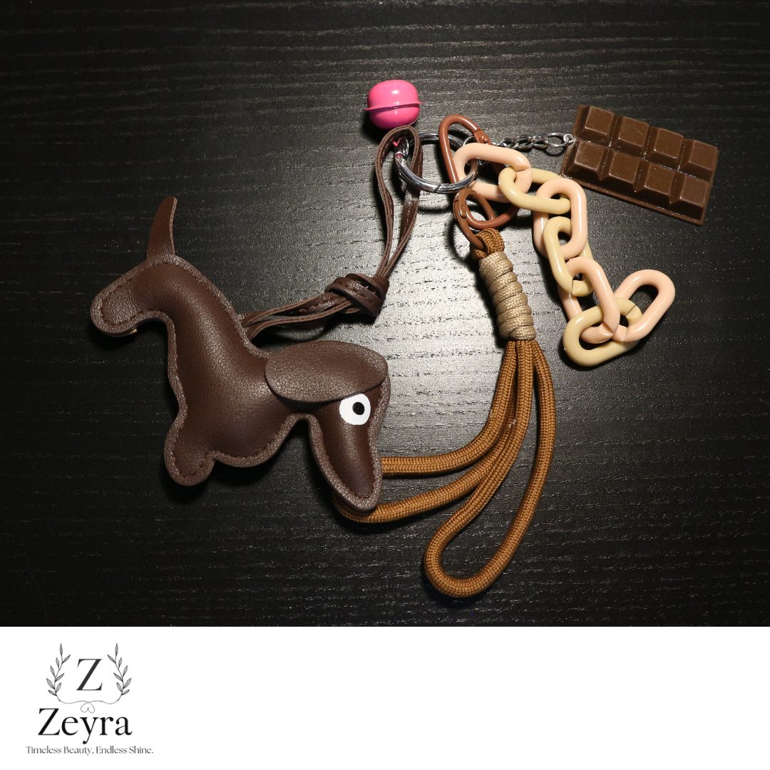 Zeyra Daxxie – Schlüsselanhänger im Dackel-Design mit verspielten Charms | Versand aus DE