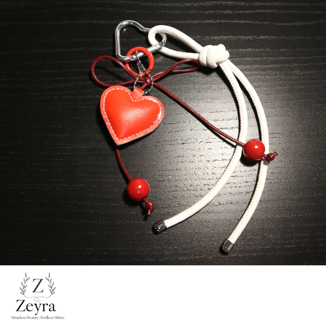 Zeyra Lovix – Schlüsselanhänger mit Herz-Design & Kordeldetail | Zeyra | Versand aus DE