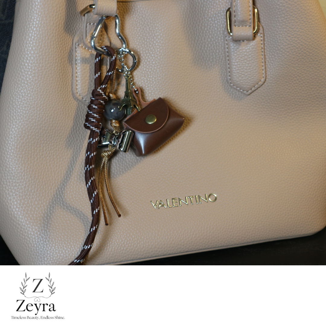 Zeyra Voyage – Taschenanhänger mit Mini-Tasche & Paris-Charms | Zeyra | Versand aus DE