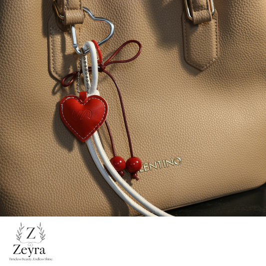 Zeyra Lovix – Schlüsselanhänger mit Herz-Design & Kordeldetail | Zeyra | Versand aus DE