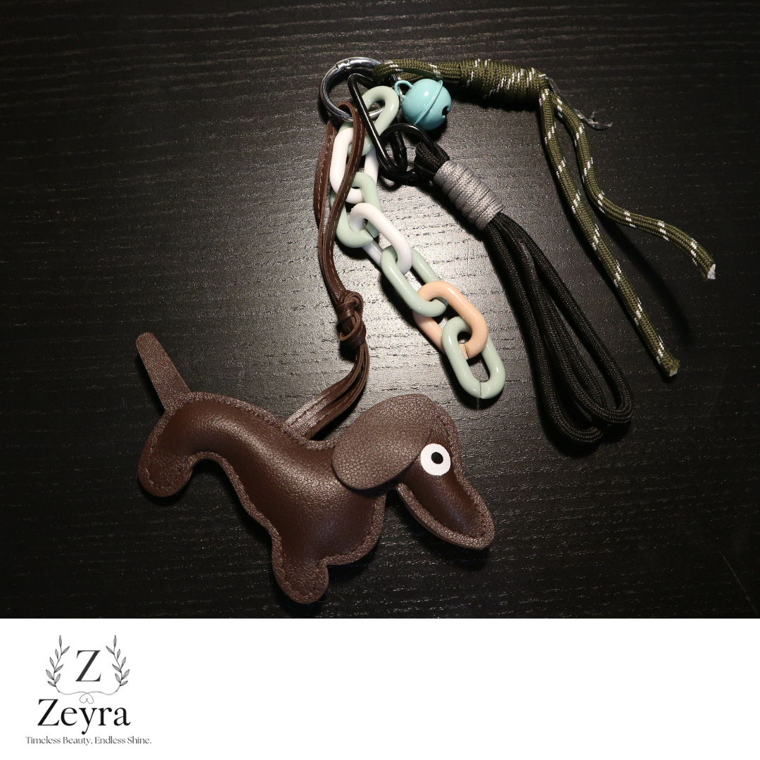 Zeyra Daxxie – Schlüsselanhänger im Dackel-Design mit verspielten Charms | Versand aus DE