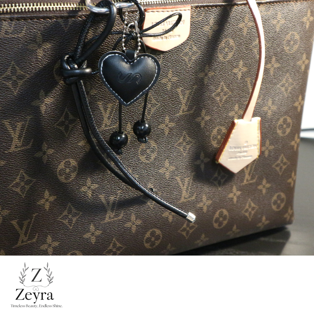 Zeyra Lovix – Schlüsselanhänger mit Herz-Design & Kordeldetail | Zeyra | Versand aus DE
