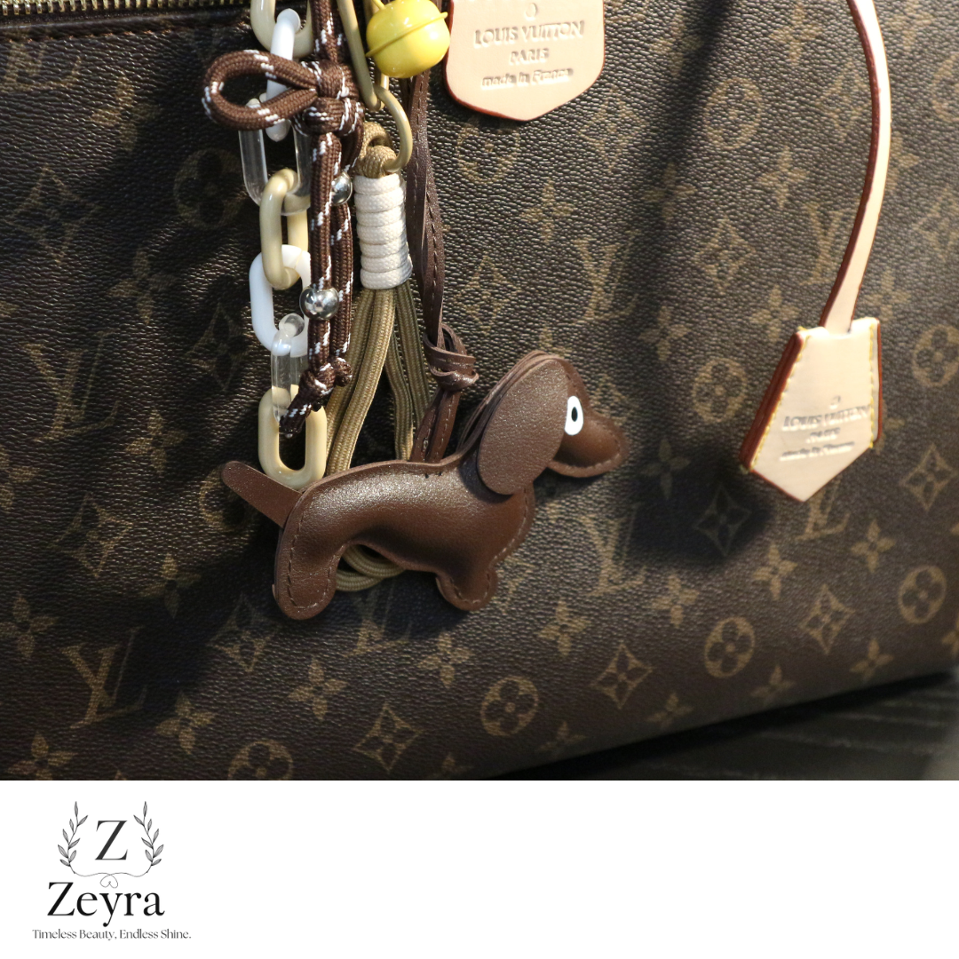 Zeyra Daxxie – Schlüsselanhänger im Dackel-Design mit verspielten Charms | Versand aus DE
