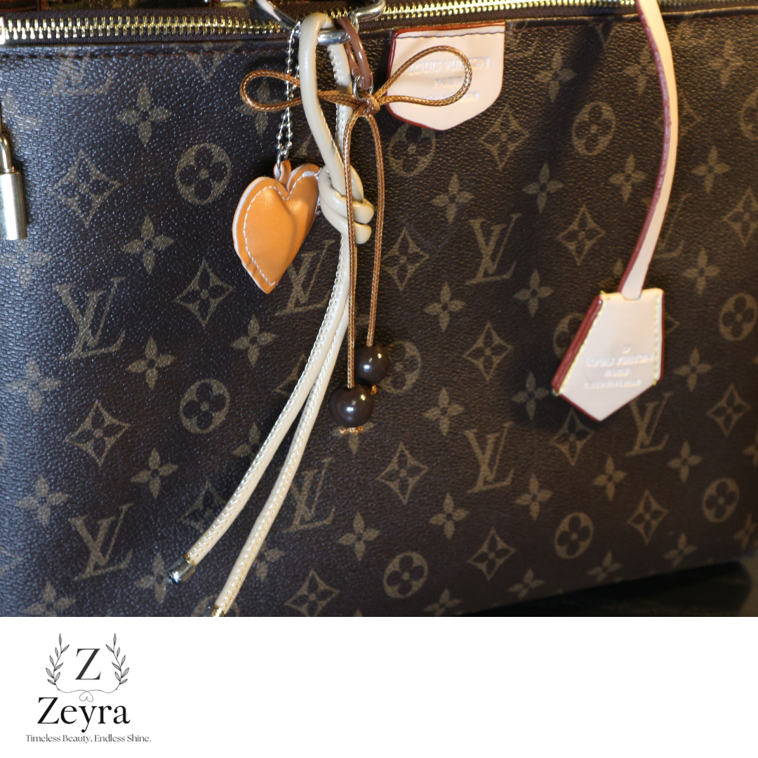 Zeyra Lovix – Schlüsselanhänger mit Herz-Design & Kordeldetail | Zeyra | Versand aus DE