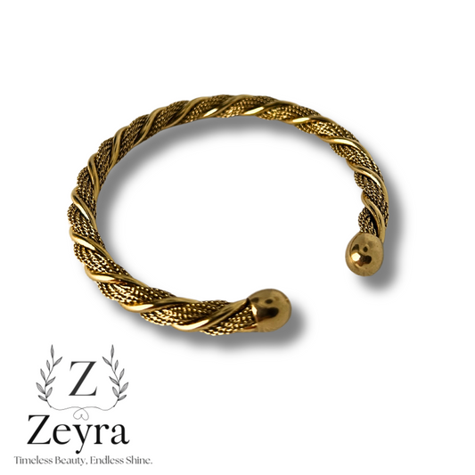 Royal Twist – Geflochtener Edelstahl-Armreif, Vergoldet & Verstellbar (Unisex) | Zeyra | Versand aus DE