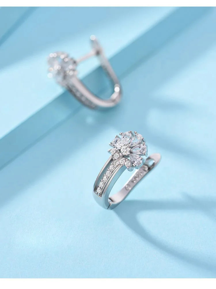 925 Sterling Silber Creolen – Damen Ohrringe mit Zirkonia-Blume | Zeyra | Versand aus D
