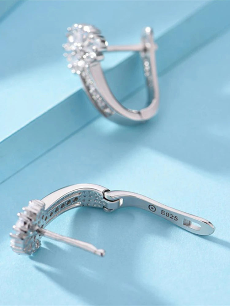925 Sterling Silber Creolen – Damen Ohrringe mit Zirkonia-Blume | Zeyra | Versand aus D