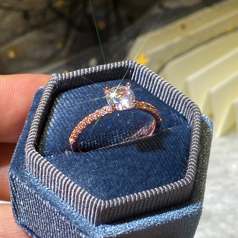 Verlobungsring Damen – Klassischer 4-Krappen-Ring mit Zirkonia, 3 Farben | Zeyra | Versand aus D