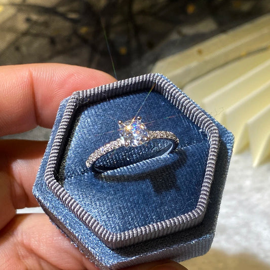 Verlobungsring Damen – Klassischer 4-Krappen-Ring mit Zirkonia, 3 Farben | Zeyra | Versand aus D