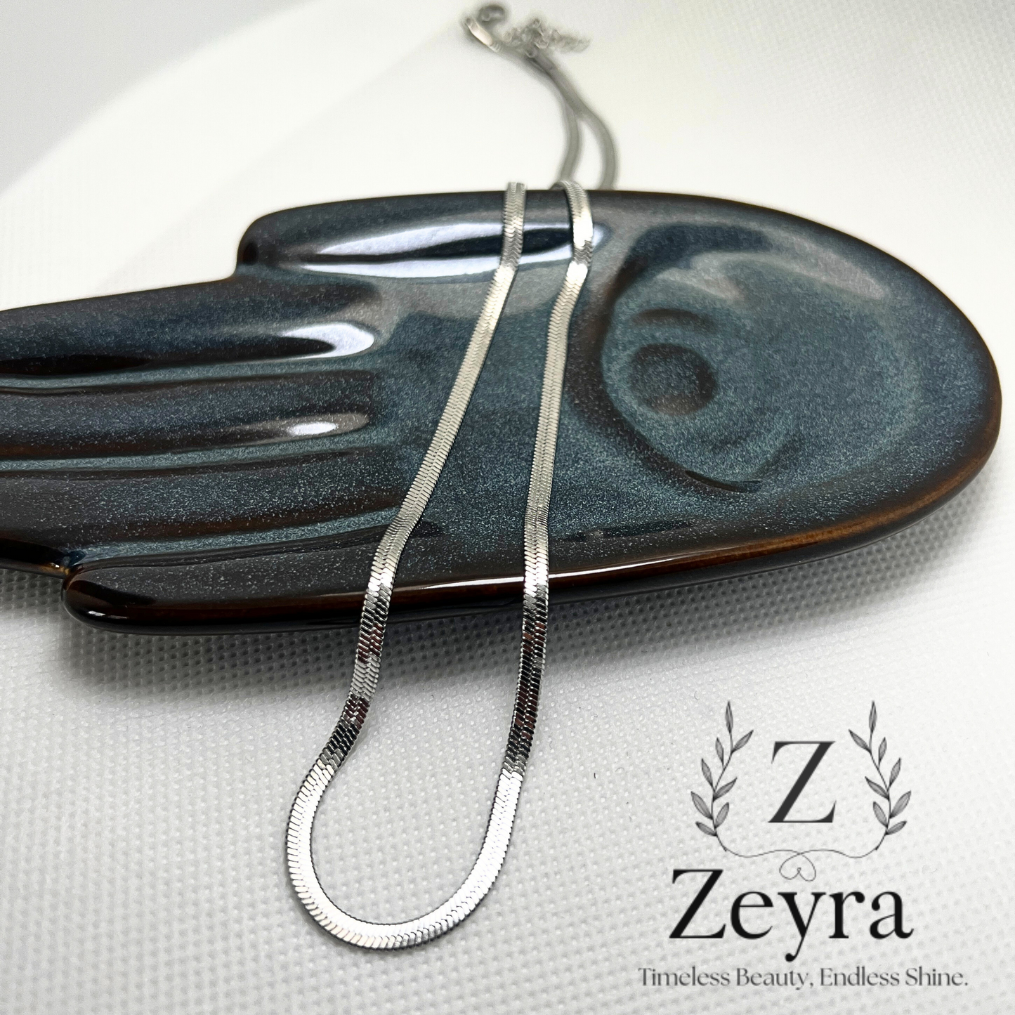 Silver Flow – Edelstahl Schlangenkette in Silber, Minimalistisch & Verstellbar | Zeyra | Versand aus DE
