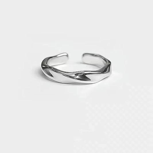 Minimalistischer Unisex-Ring – High-End Design in Silber | Cooler Statement-Ring für Männer & Frauen | Zeyra® | Versand aus DE