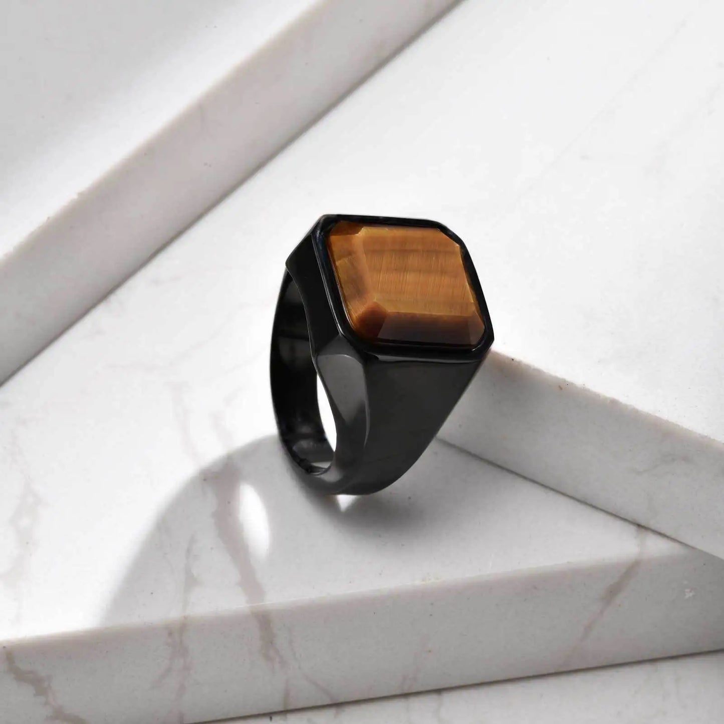 Herren Siegelring – Edelstahl Ring mit Tigerauge Stein, Wasserfest & Maskulin | Zeyra | Versand aus D