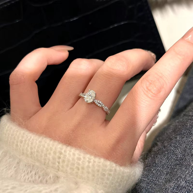 Zeyra® 1ct Oval Cut Moissanite-Ring – 18K vergoldet & 925 Sterling Silber | D Color VVS1 Brillanz | Verlobungs- & Hochzeitsring für Damen