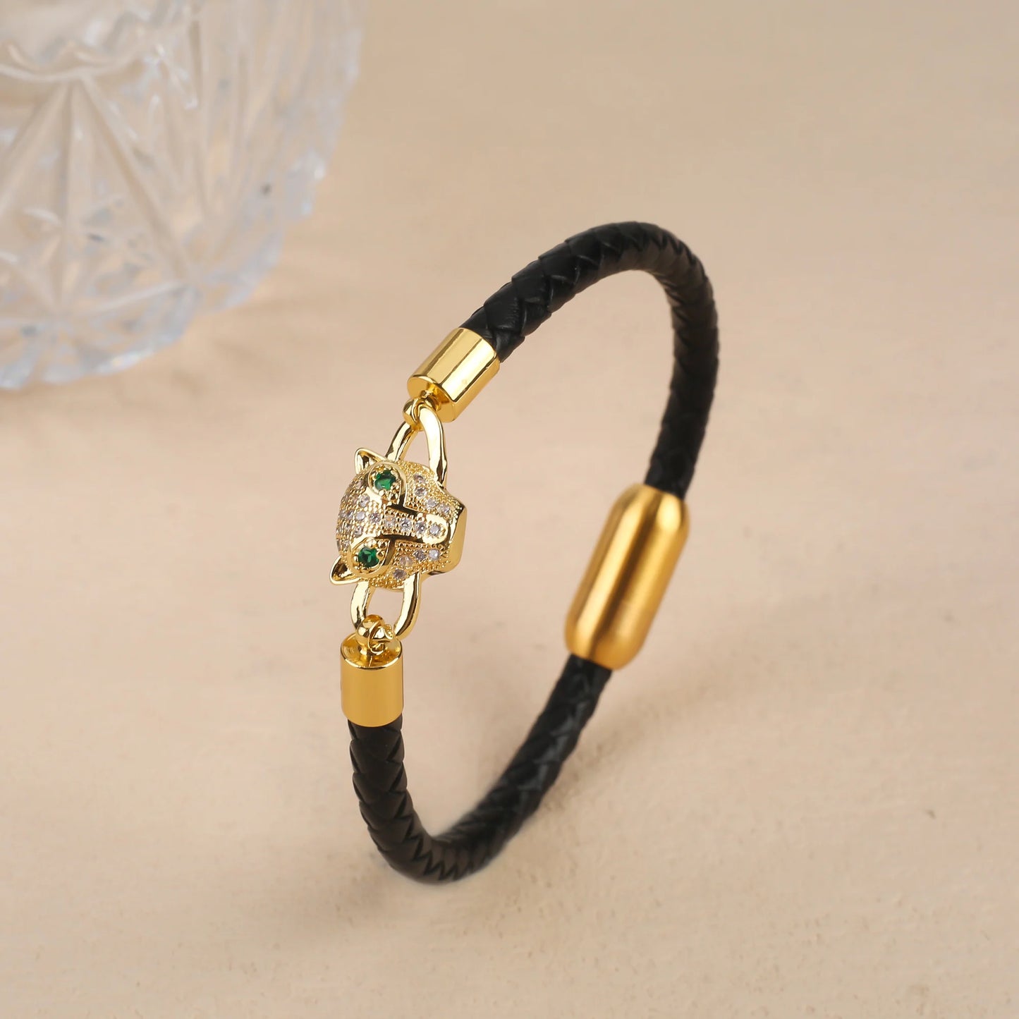 Lederarmband mit Leopardenkopf – Edelstahl & Zirkonia, geflochtenes Design | Unisex | Zeyra | Versand aus D