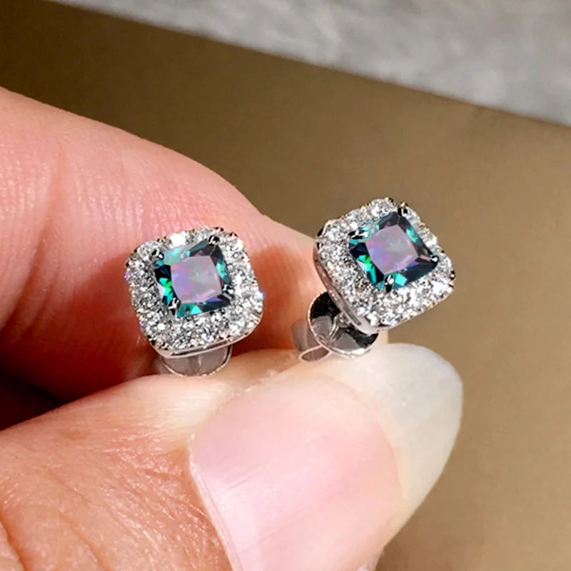 Zirkonia Ohrstecker Damen – Elegante Silberfarbene Stud Earrings, vielseitig & funkelnd | Zeyra | Versand aus D