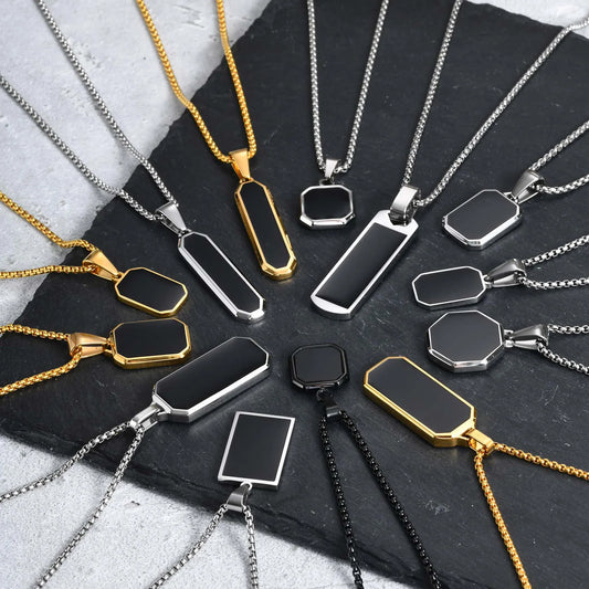 Herren Halskette Schwarz – Edelstahlkette mit Quadratischem Anhänger, Minimalistisch & Wasserfest | Zeyra | Versand aus D