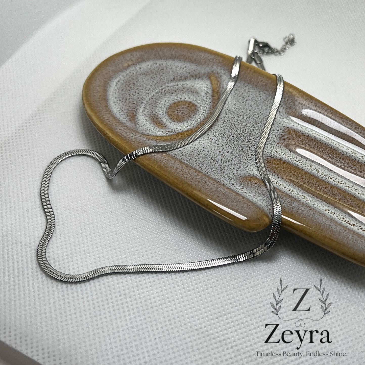 Silver Flow – Edelstahl Schlangenkette in Silber, Minimalistisch & Verstellbar | Zeyra | Versand aus DE