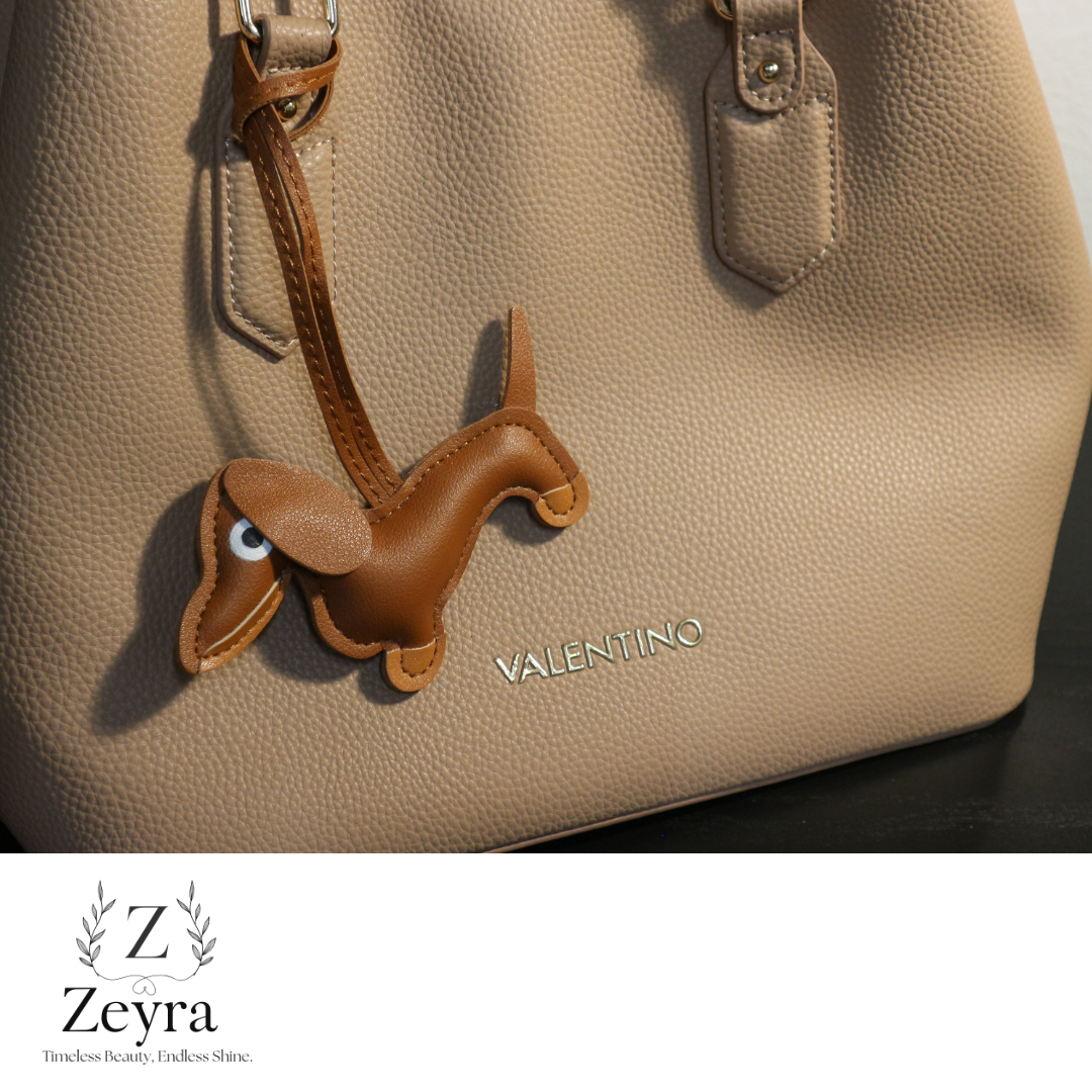 Daisy Dog – Taschenanhänger in Hundeform aus Kunstleder | Zeyra | Versand aus DE