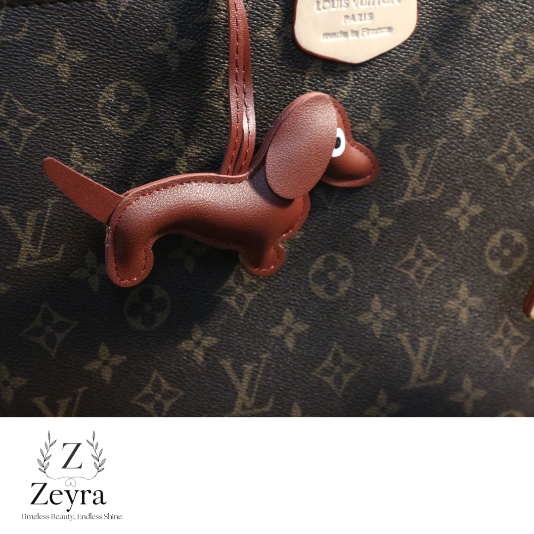 Daisy Dog – Taschenanhänger in Hundeform aus Kunstleder | Zeyra | Versand aus DE