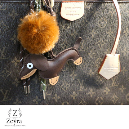 Zeyra Daxxie – Schlüsselanhänger im Dackel-Design mit verspielten Charms | Versand aus DE