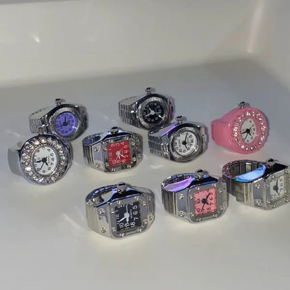 Vintage Uhrenring – Retro Mini Fingeruhr mit elastischem Band | Unisex Punk Schmuck & Accessoire | Zeyra®