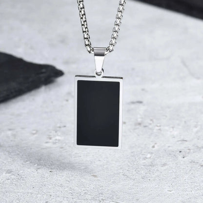Herren Halskette Schwarz – Edelstahlkette mit Quadratischem Anhänger, Minimalistisch & Wasserfest | Zeyra | Versand aus D