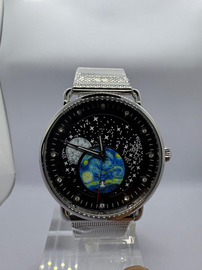 Zeyra CelestiaNova – Kosmos-Armbanduhr mit Planetendesign & Edelstahl-Meshband | Künstlerisches Zifferblatt | Quarzwerk | Versand aus DE