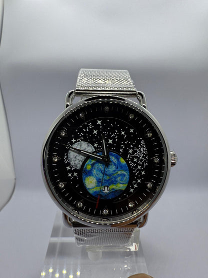 Zeyra CelestiaNova – Kosmos-Armbanduhr mit Planetendesign & Edelstahl-Meshband | Künstlerisches Zifferblatt | Quarzwerk | Versand aus DE