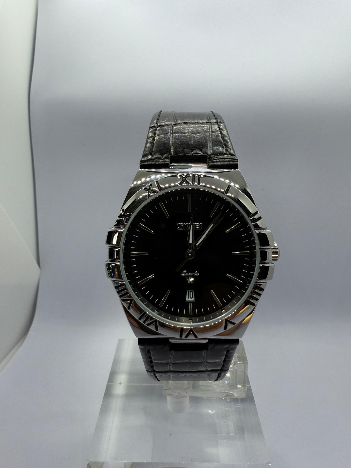 Zeyra NoirImperial – Bi-Color Edelstahl-Armbanduhr mit römischen Ziffern & Datumsanzeige | Dunkles Zifferblatt | Quarzwerk | Versand aus DE