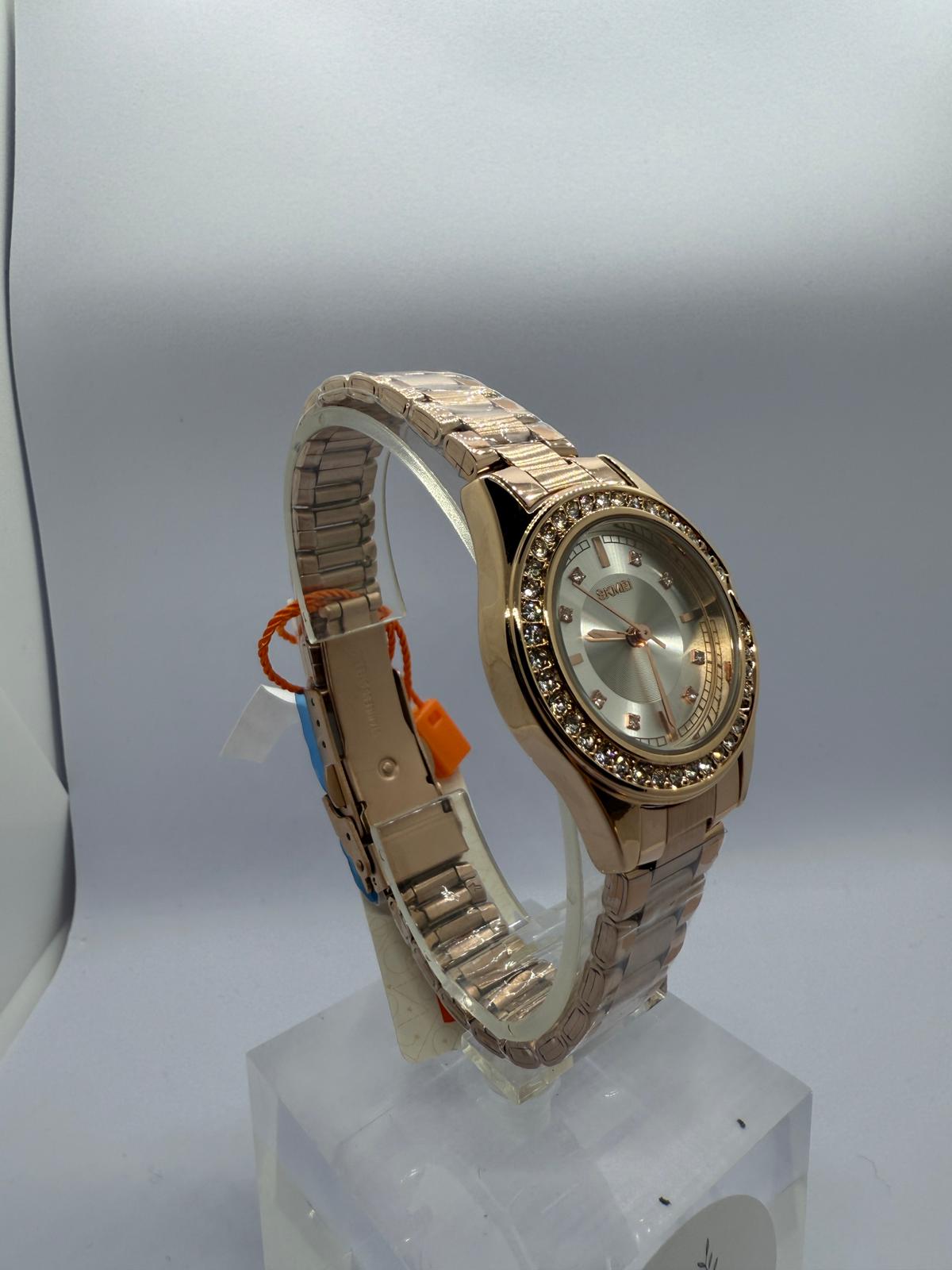 Zeyra Crystal Luxe – Damen Quarz Uhr mit Kristalllünette | Zeyra | Versand aus DE