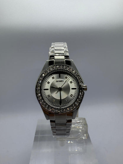 Zeyra Crystal Luxe – Damen Quarz Uhr mit Kristalllünette | Zeyra | Versand aus DE